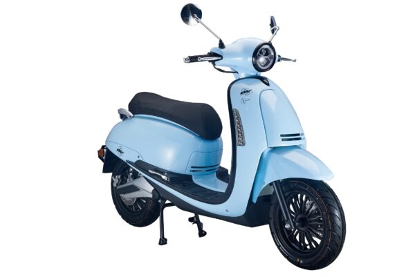 modèle E-Nana bleu de trois-quarts face, scooter électrique au look rétro de la gamme IMF Industrie
