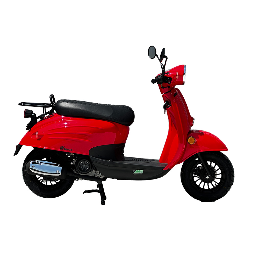 modèle Naxos rouge de profil, scooter thermique au look rétro de la gamme IMF Industrie