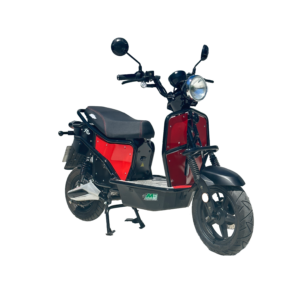 E-Ptio scooter électrique français reconditionné de la marque IMF Industrie, scooter utilisé par les Dominos Pizzas, scooter entièrement personnalisable, coloris rouge de Trois-quarts